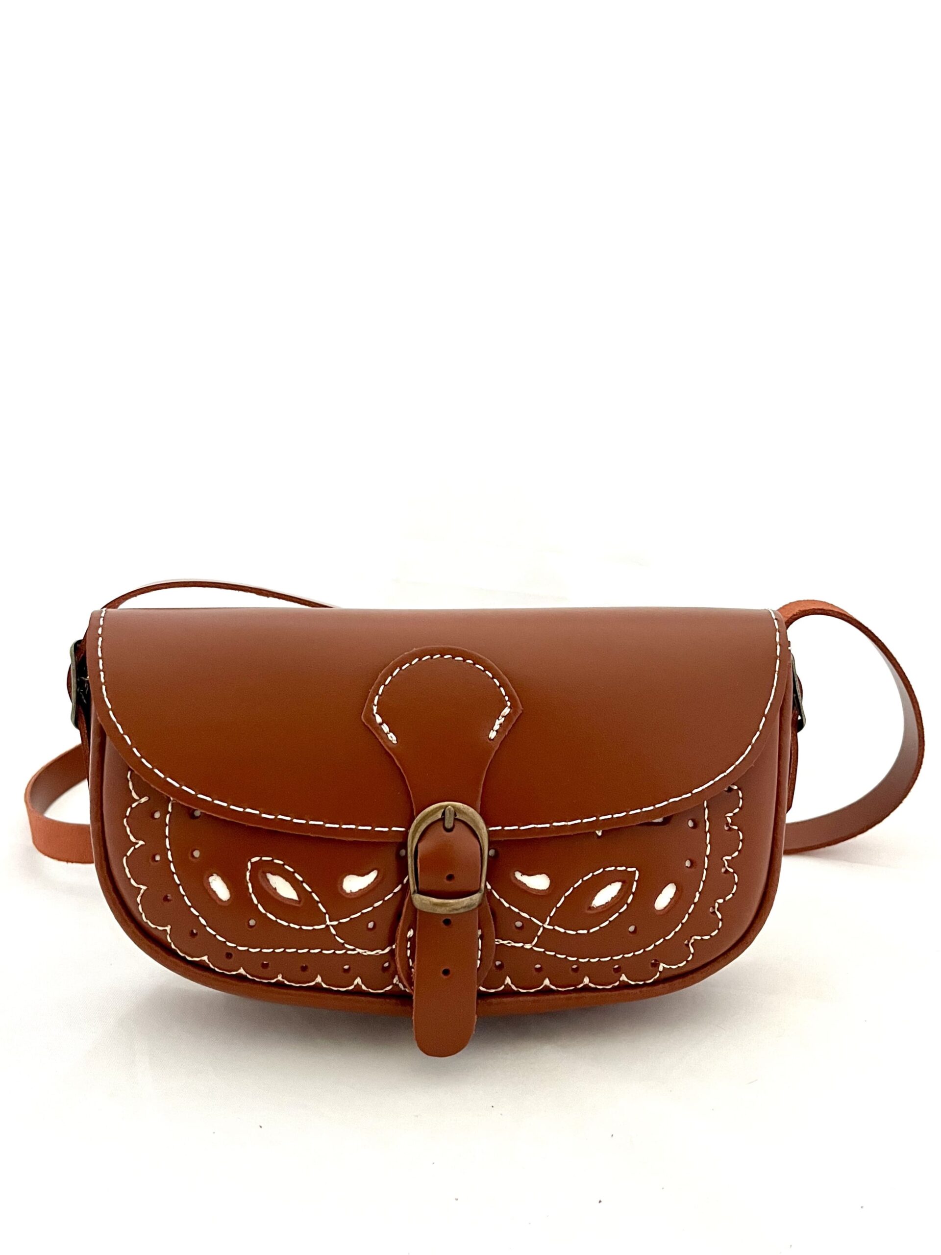 Bolso de Piel Rociero Picado con Hebilla