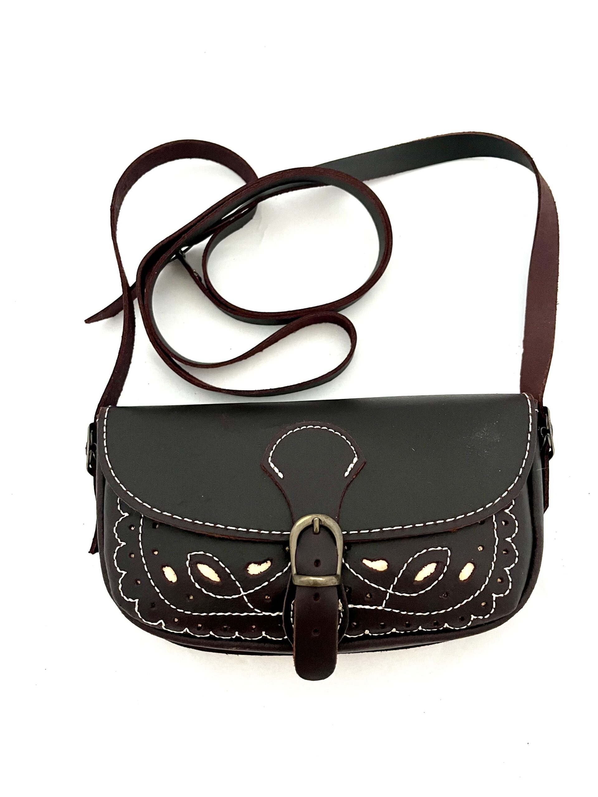 Bolso de Piel Rociero Picado con Hebilla