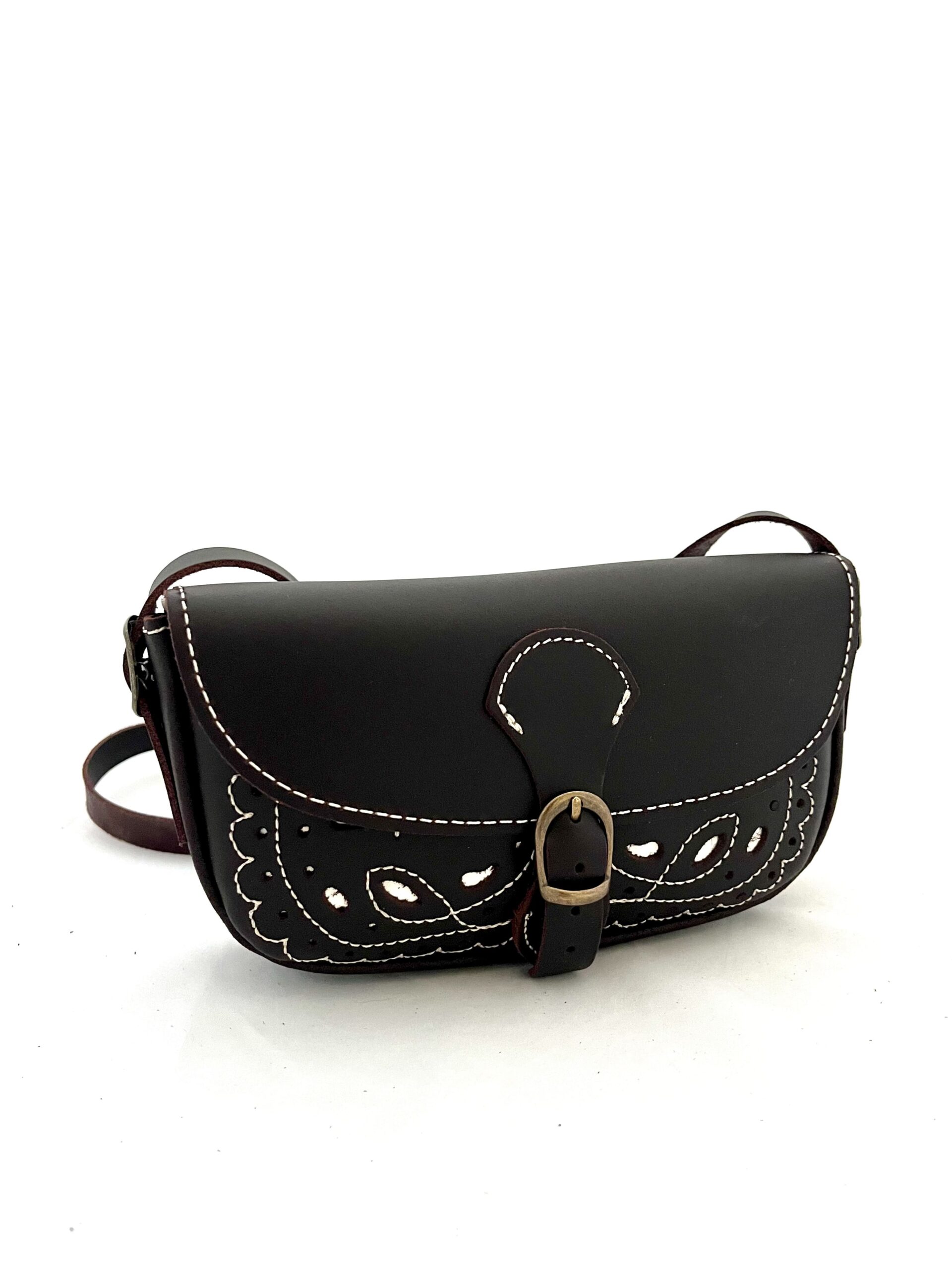 Bolso de Piel Rociero Picado con Hebilla