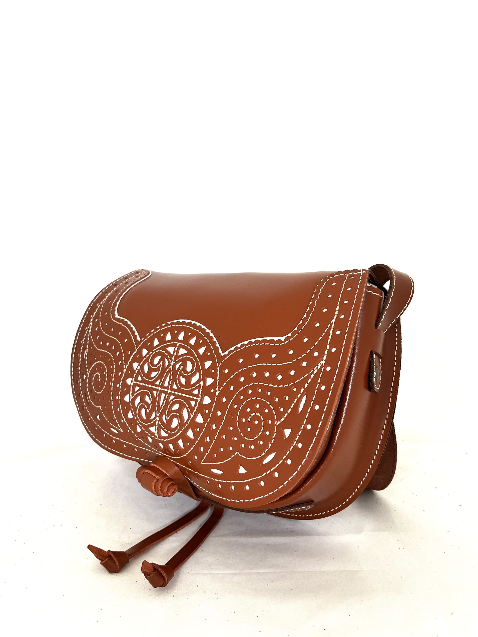 Bolso Media Luna Picado de Cuero
