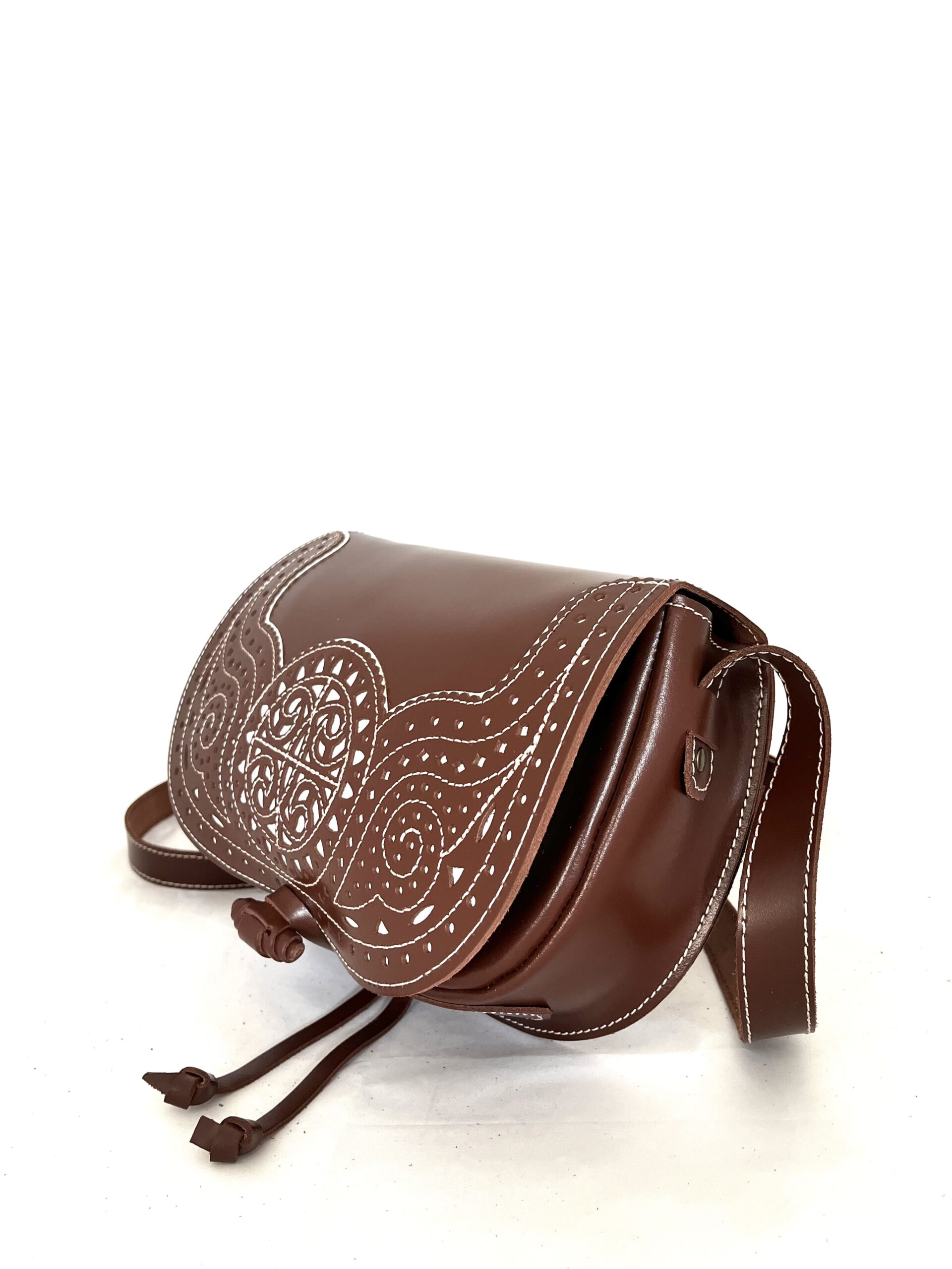 Bolso Media Luna Picado de Cuero
