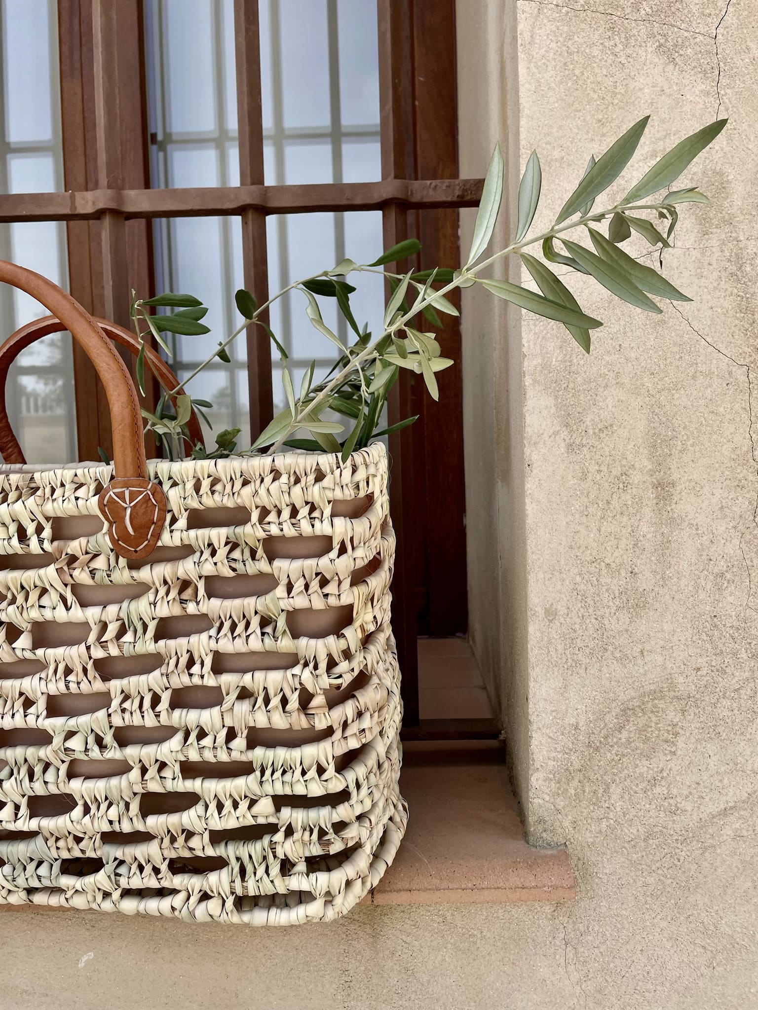 Cesta de Mimbre Cuadrada con Asa Corta de Cuero